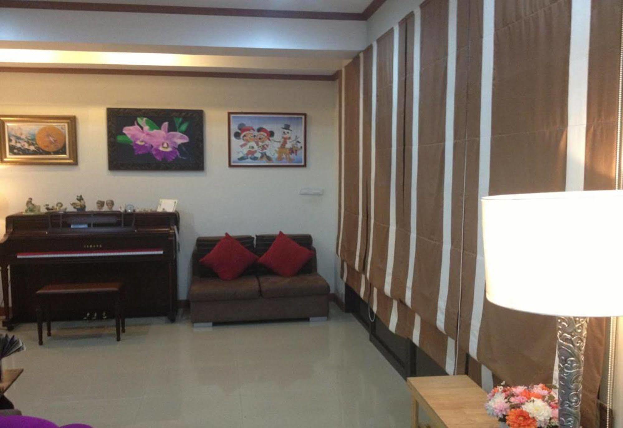 Ruankeaw Homestay Nai Harn Kültér fotó