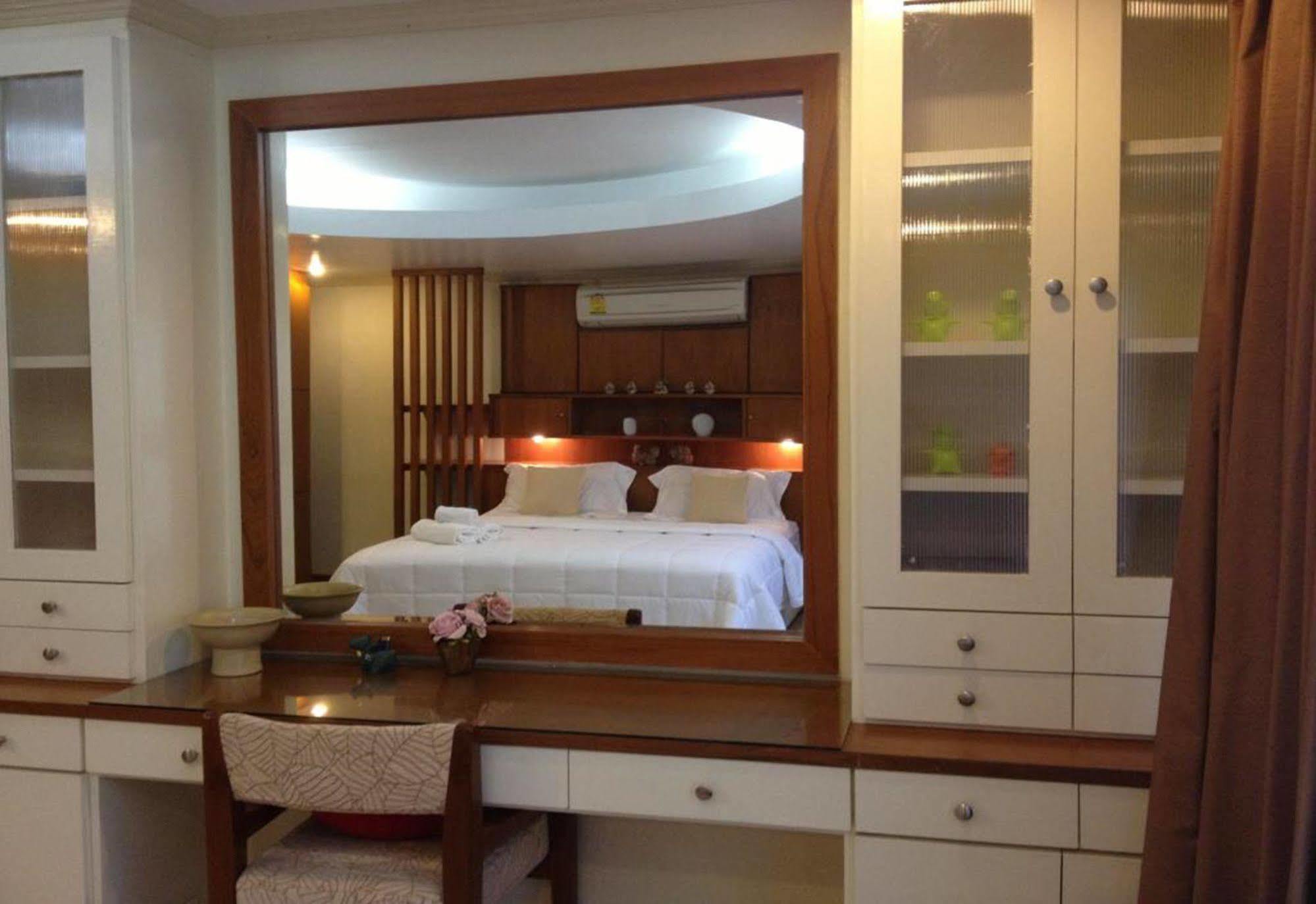 Ruankeaw Homestay Nai Harn Kültér fotó