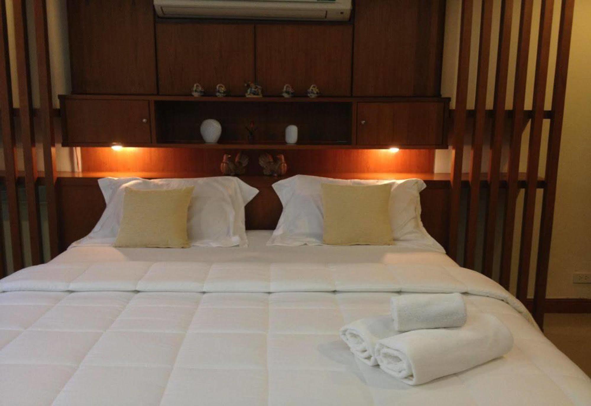 Ruankeaw Homestay Nai Harn Kültér fotó